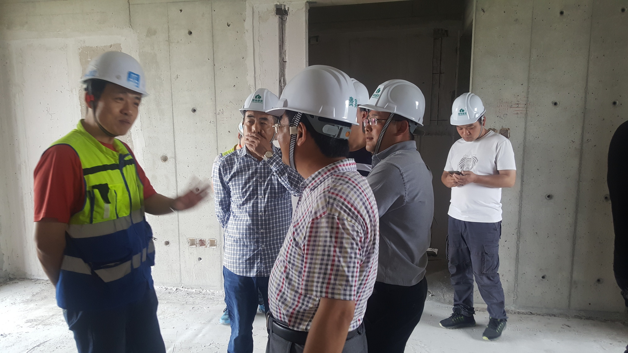 欢迎绿地集团领导到我公司施工现场考察交流